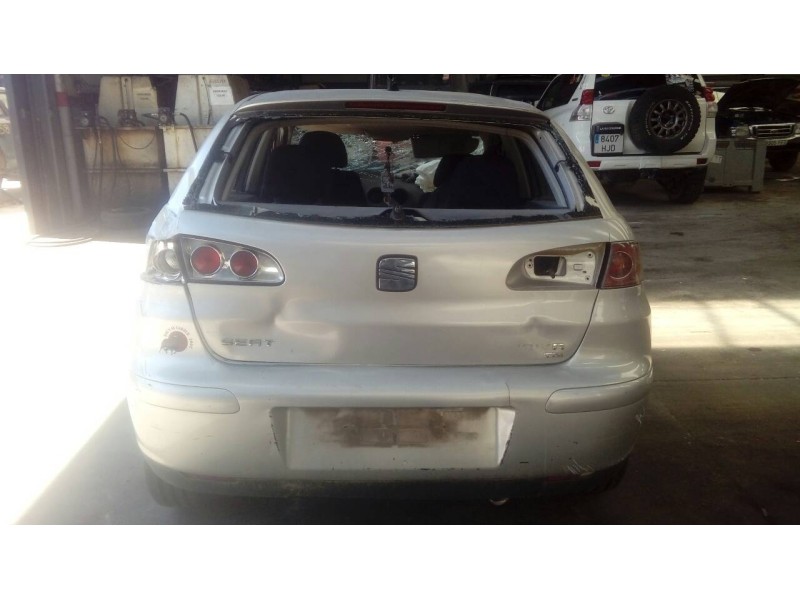 seat ibiza (6l1) del año 2002