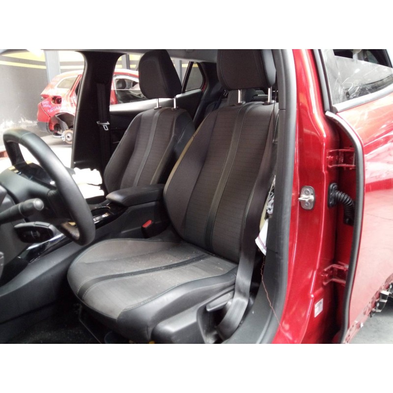 peugeot 2008 (p1) del año 2021