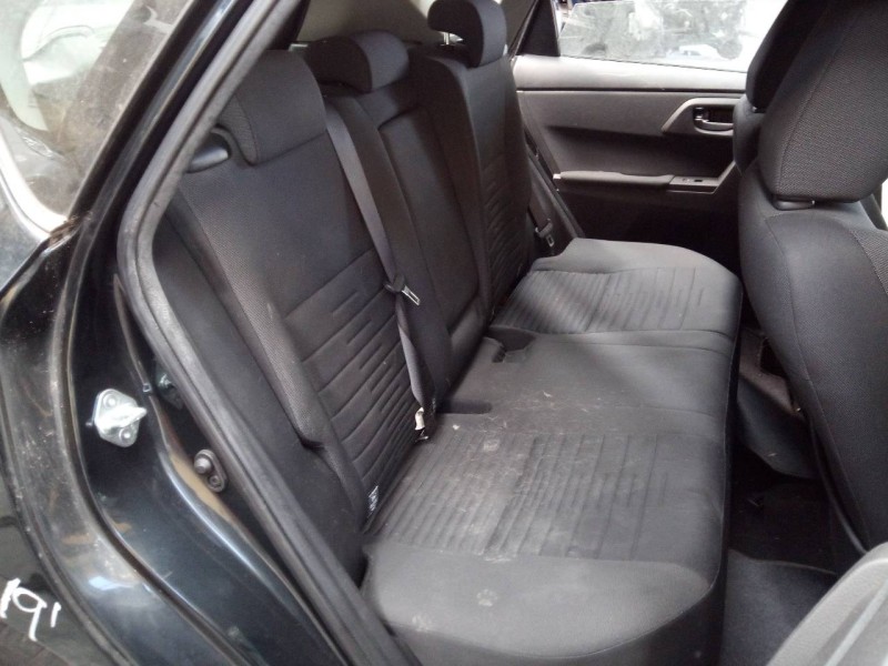 toyota auris del año 2016