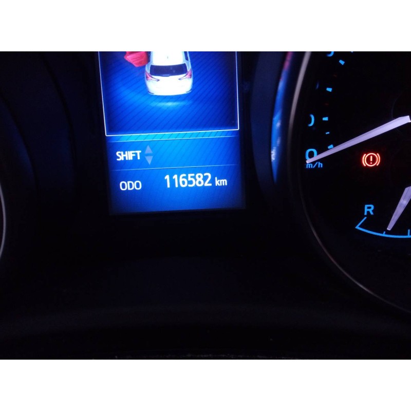 toyota auris del año 2016