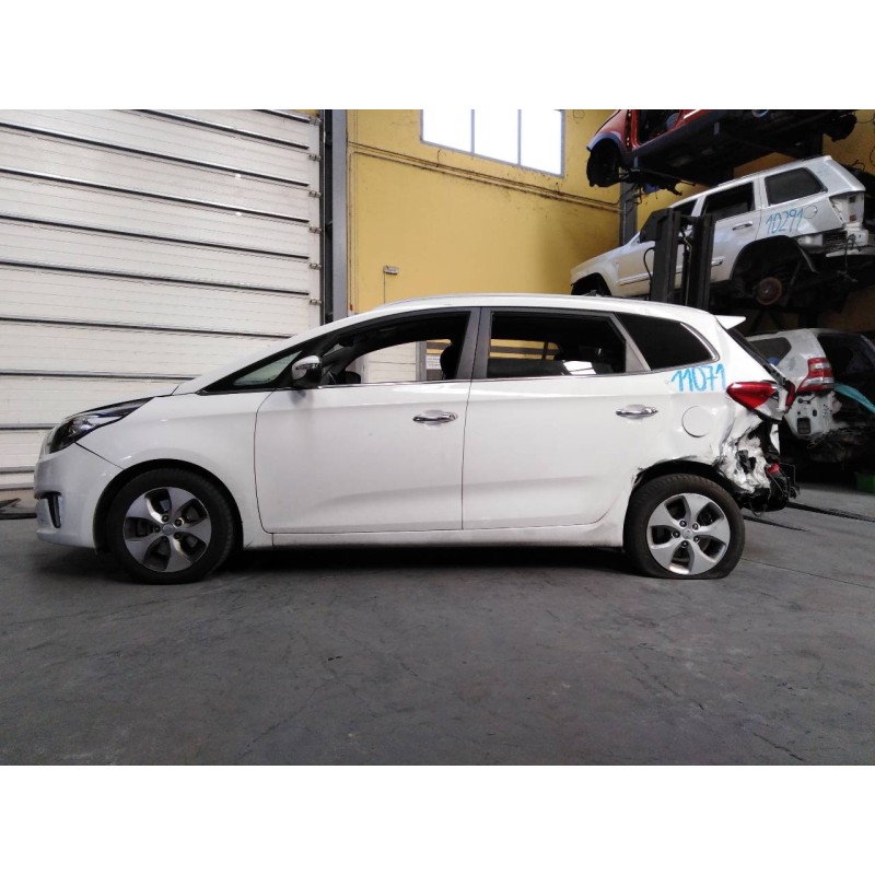 kia carens ( ) del año 2013