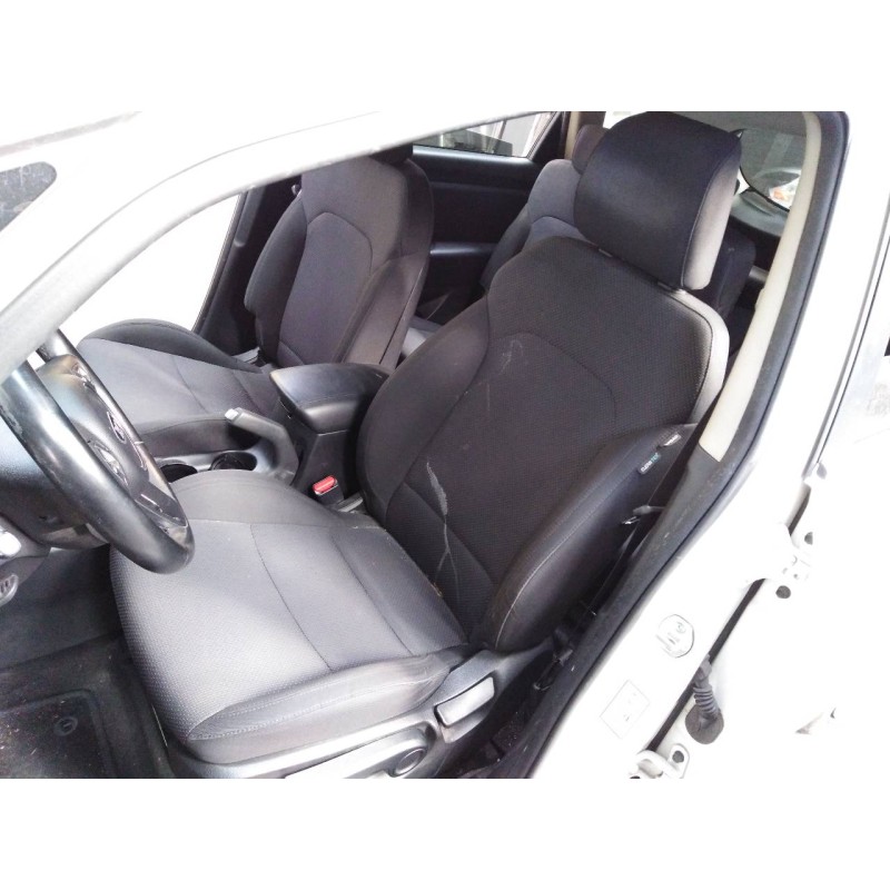 kia carens ( ) del año 2013