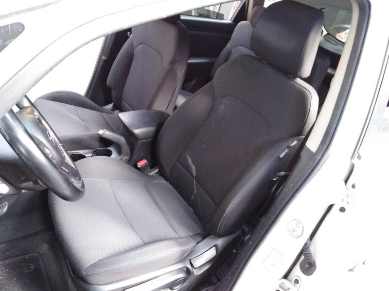 kia carens ( ) del año 2013