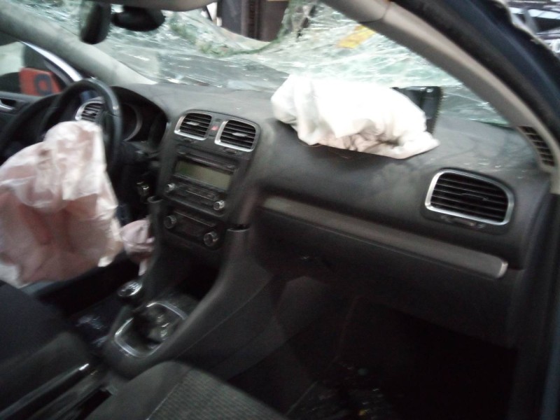 volkswagen golf vi (5k1) del año 2011