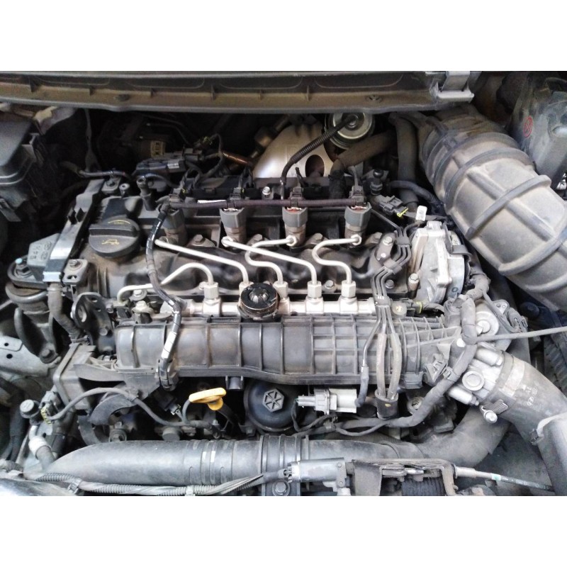 kia carens ( ) del año 2013