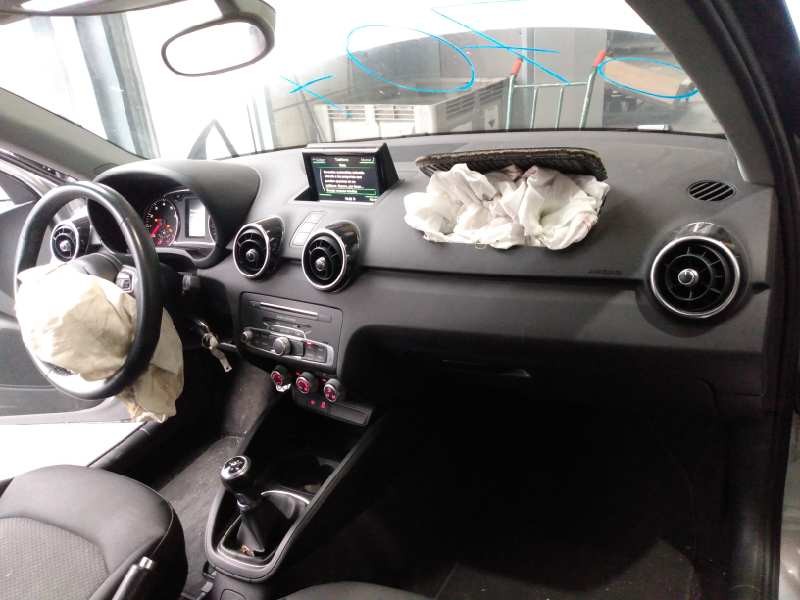 audi a1 sportback (8xf) del año 2015