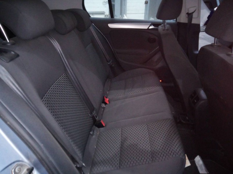 volkswagen golf vi (5k1) del año 2011