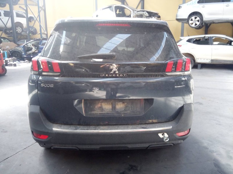 peugeot 5008 del año 2018