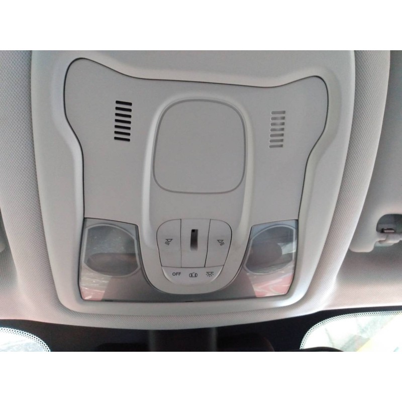 Recambio de luz interior para jeep renegade night eagle 4x2 referencia OEM IAM   