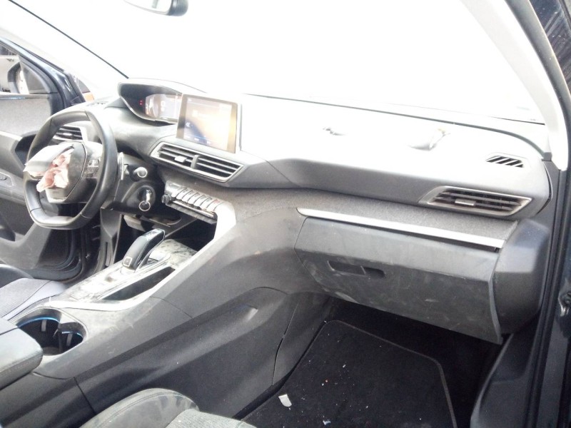 peugeot 5008 del año 2018