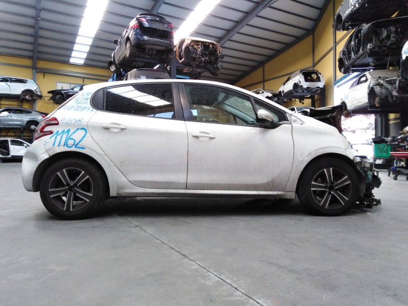 peugeot 208 del año 2013