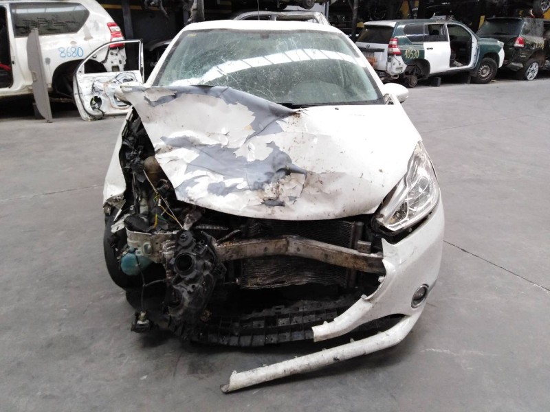 peugeot 208 del año 2013