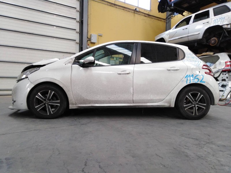 peugeot 208 del año 2013
