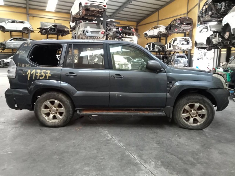 toyota land cruiser (j12) del año 2004