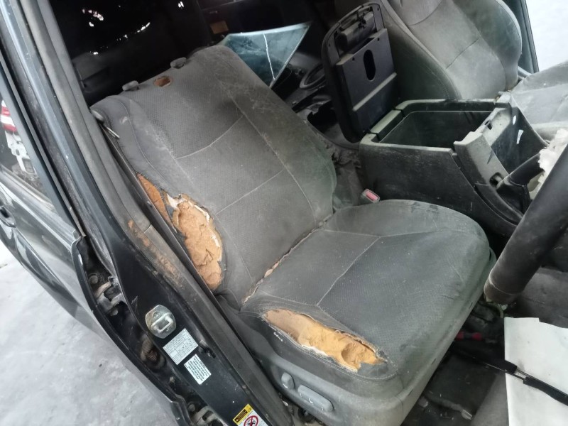 toyota land cruiser (j12) del año 2004