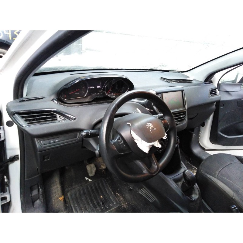 peugeot 208 del año 2013