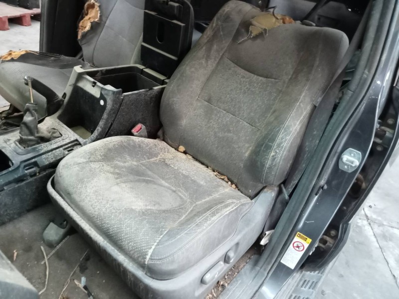 toyota land cruiser (j12) del año 2004