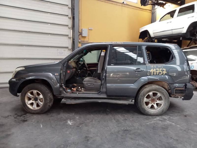 toyota land cruiser (j12) del año 2004