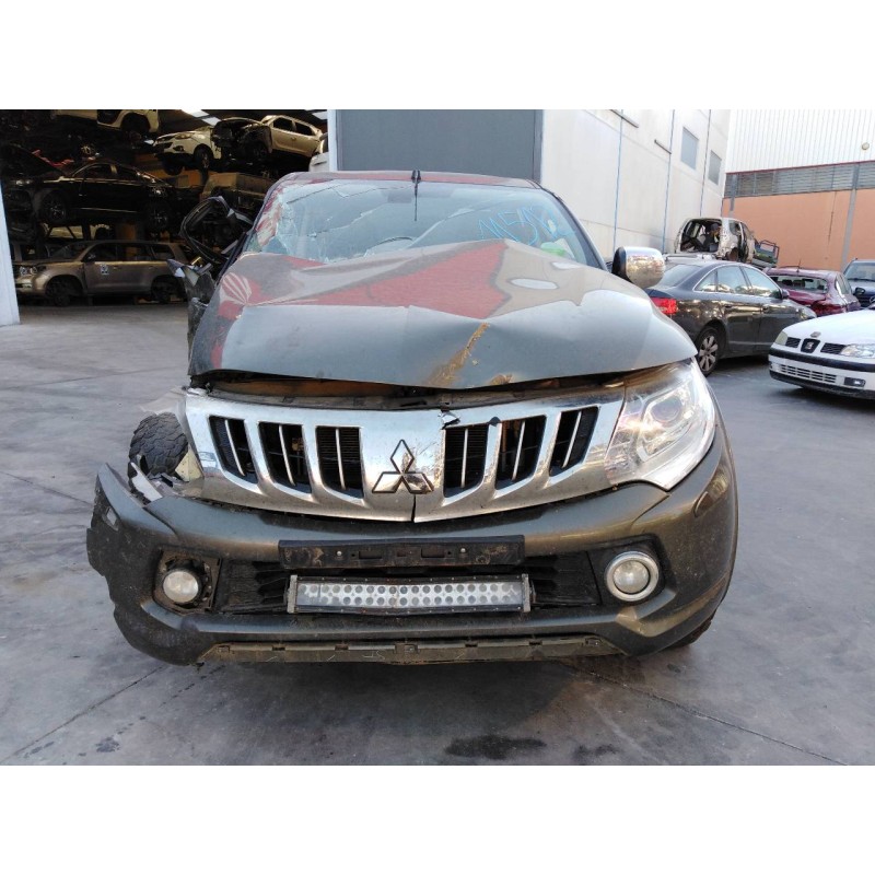 mitsubishi l 200 del año 2015