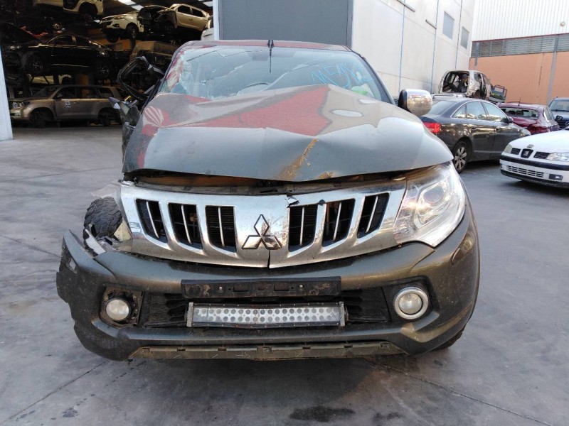 mitsubishi l 200 del año 2015