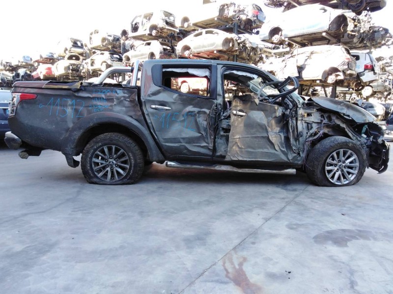 mitsubishi l 200 del año 2015