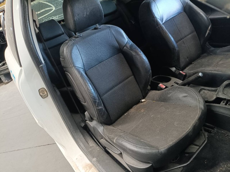 peugeot 207 del año 2007