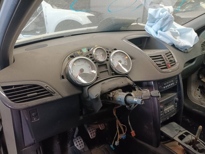 peugeot 207 del año 2007