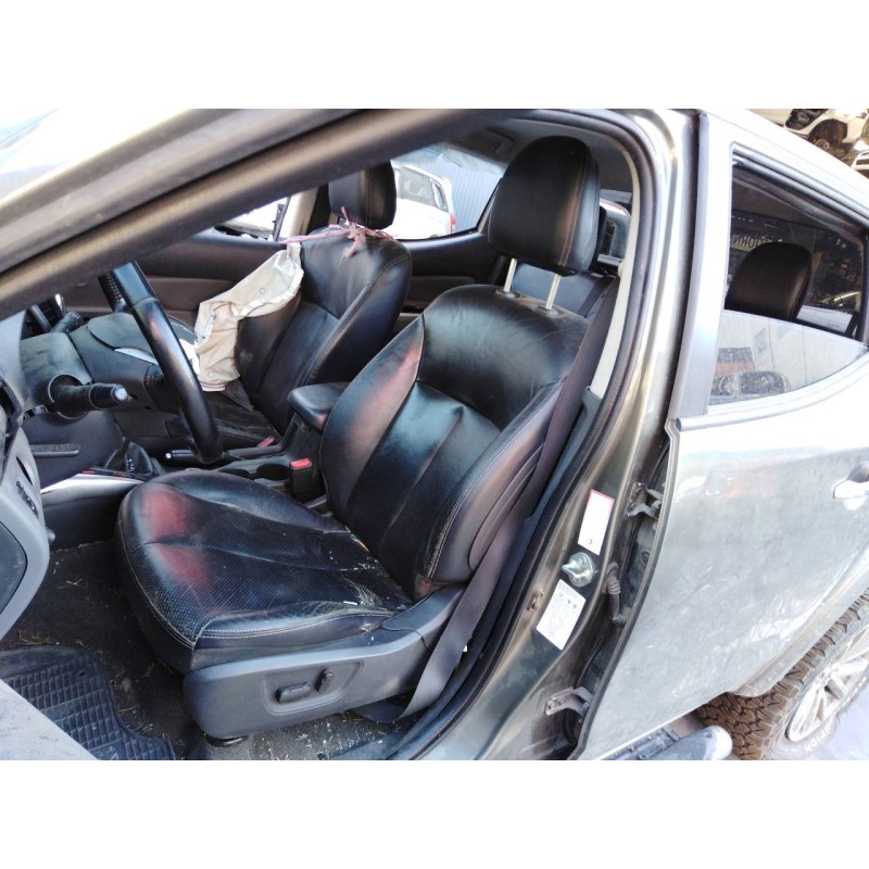 mitsubishi l 200 del año 2015