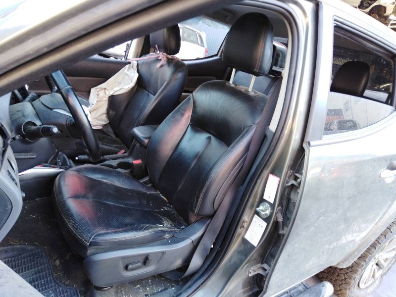 mitsubishi l 200 del año 2015