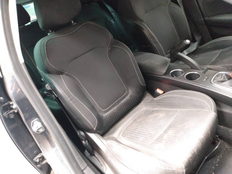 renault megane iv berlina 5p del año 2016