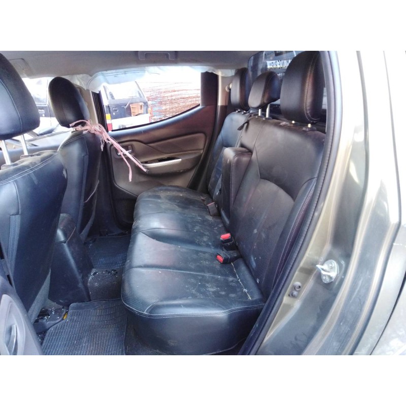 mitsubishi l 200 del año 2015