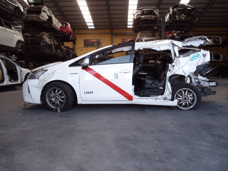 toyota prius+ del año 2021