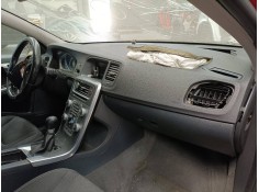 volvo v60 kombi del año 2014 2