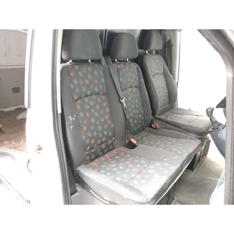 mercedes-benz vito (w639) basic, combi del año 2004