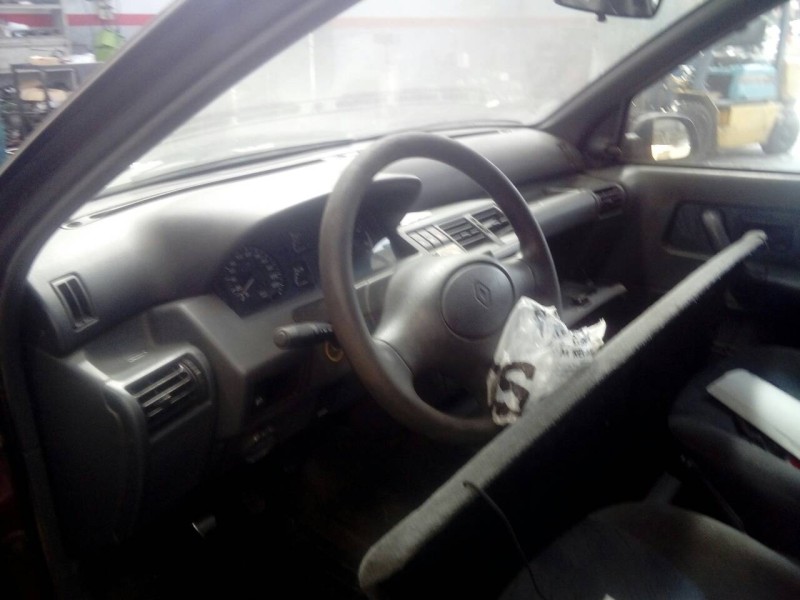 renault clio i phase iii del año 1998