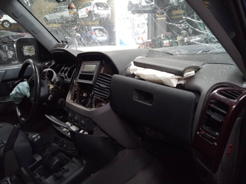 mitsubishi montero (v60/v70) del año 2000