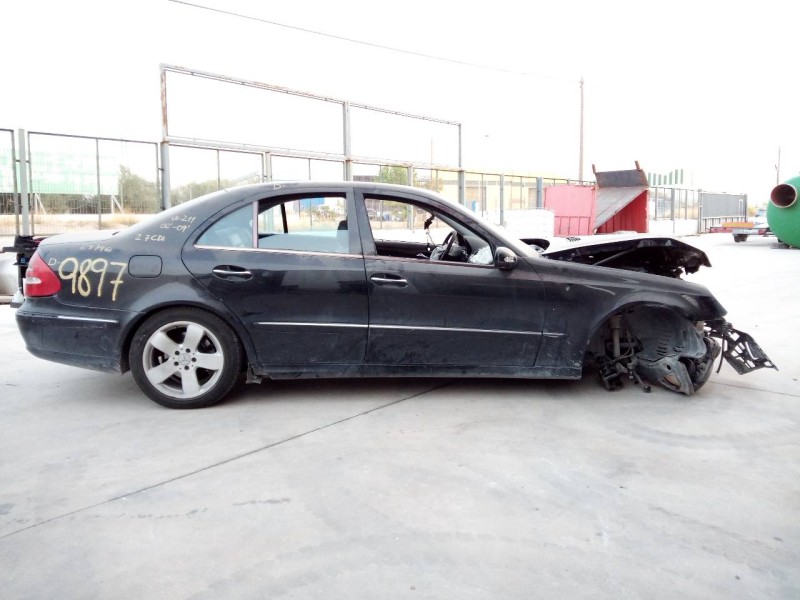 mercedes-benz clase e (w211) berlina del año 2002