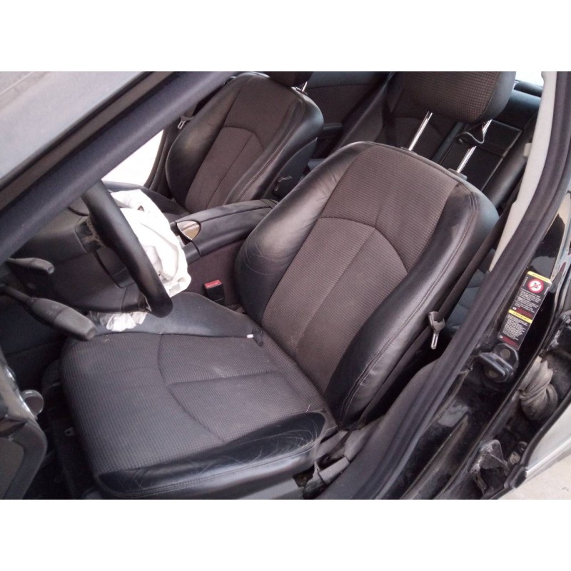 mercedes-benz clase e (w211) berlina del año 2002