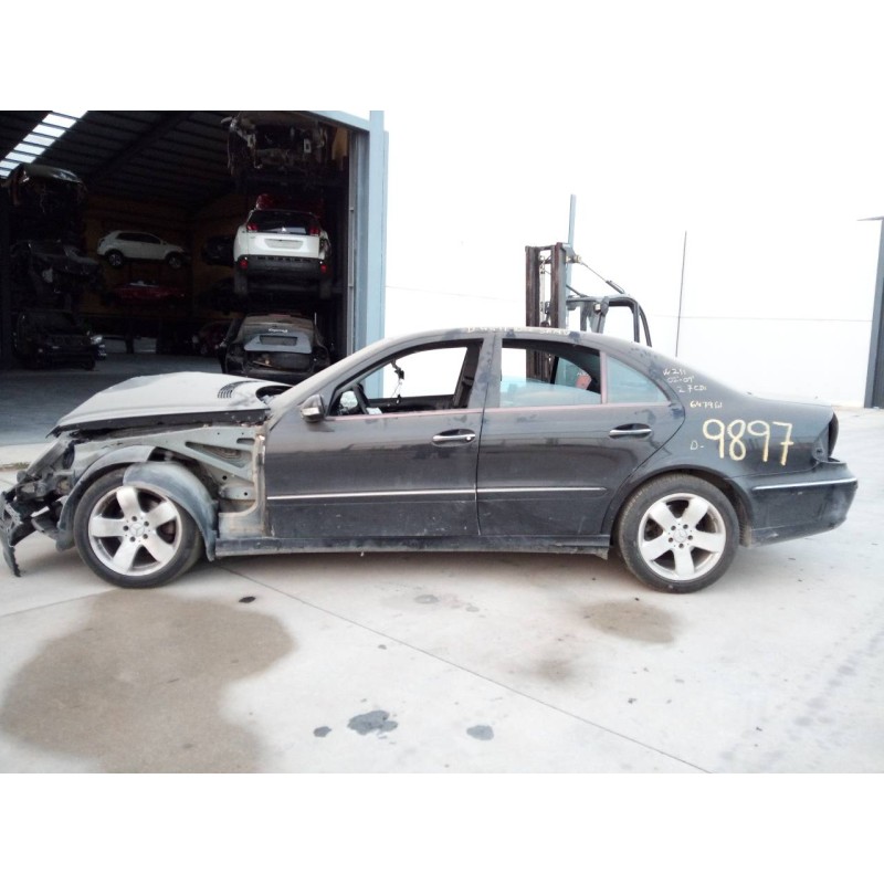 mercedes-benz clase e (w211) berlina del año 2002