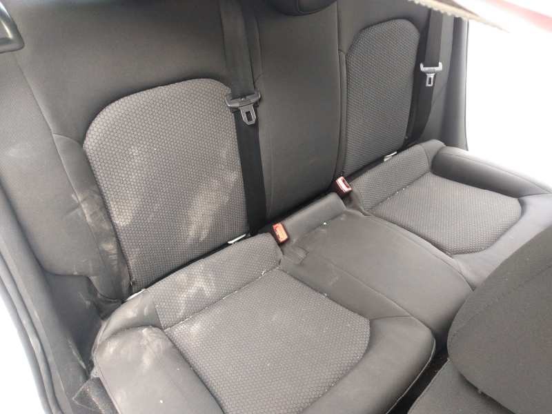 audi a1 sportback (8xf) del año 2015