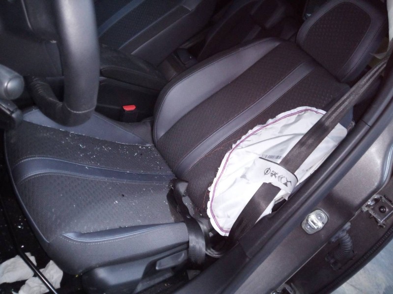 peugeot 2008 (p1) del año 2019