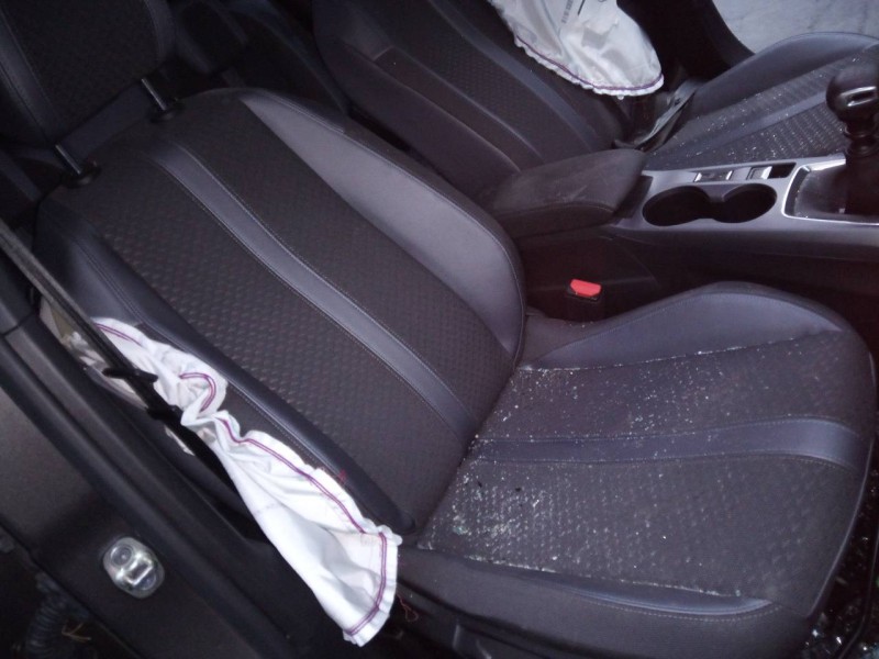 peugeot 2008 (p1) del año 2019