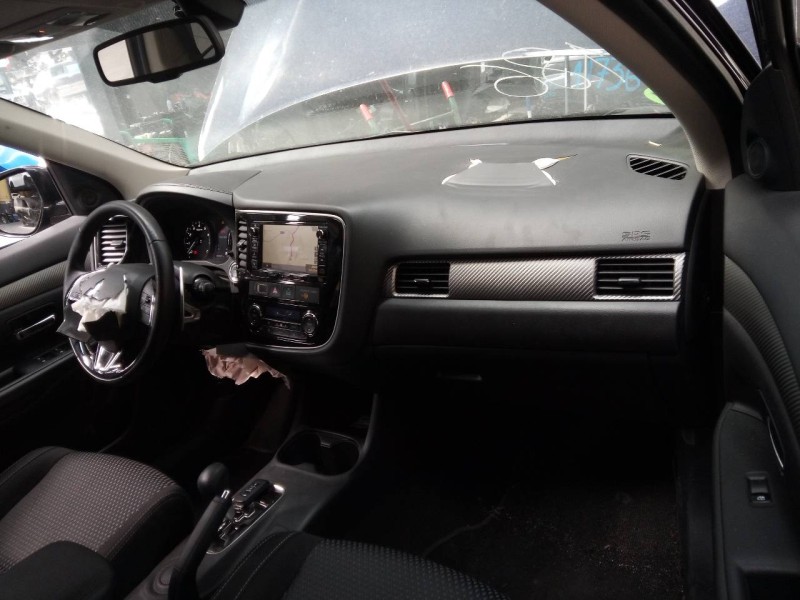 mitsubishi outlander (gf0) del año 2016