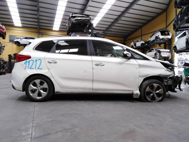 kia carens ( ) del año 2016