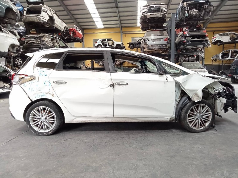 kia carens ( ) del año 2018