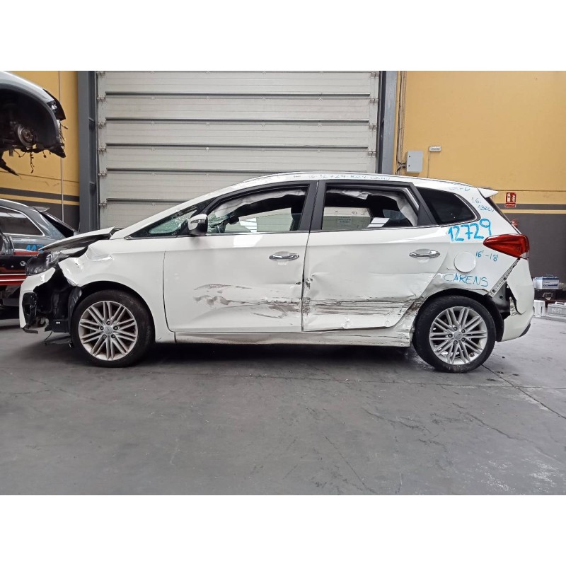 kia carens ( ) del año 2018