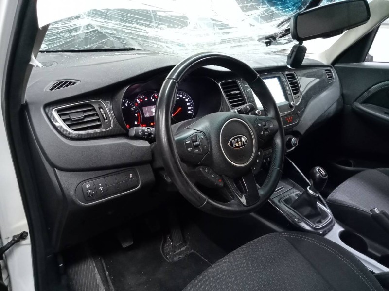 kia carens ( ) del año 2018