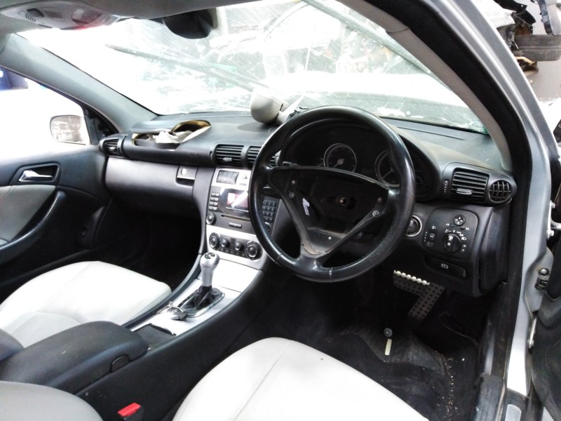 mercedes-benz clase c (w203) sportcoupe del año 2006