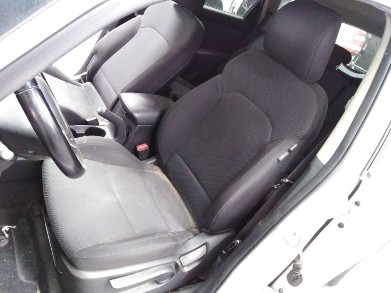 kia carens ( ) del año 2016