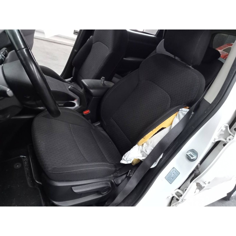 kia carens ( ) del año 2018